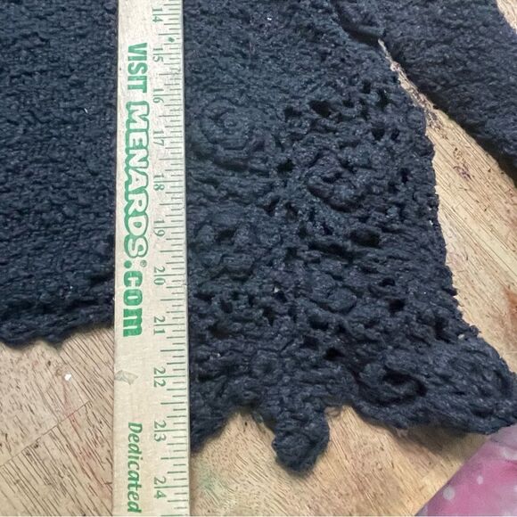 Carraig Donn‎ Black Crochet Flowers 100% Pure Irish Boho Indie Wool Sweater S - Picture 9 of 10